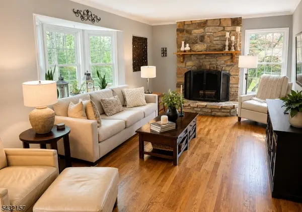 77 Plum Brook Rd, Raritan Twp., NJ 08822