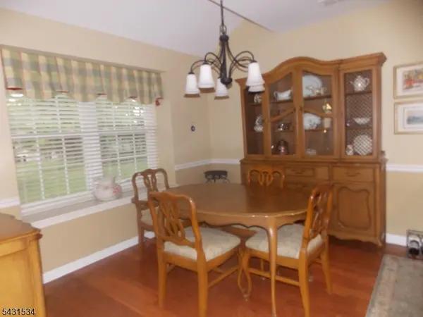 281 Abbey Dr, Franklin Twp., NJ 08873