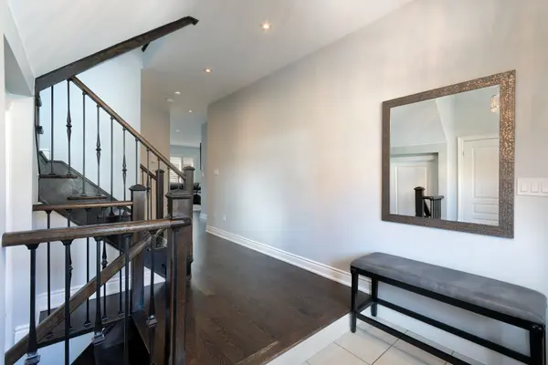 11 Cranbrook CRES, Vaughan, ON L4H 4H5