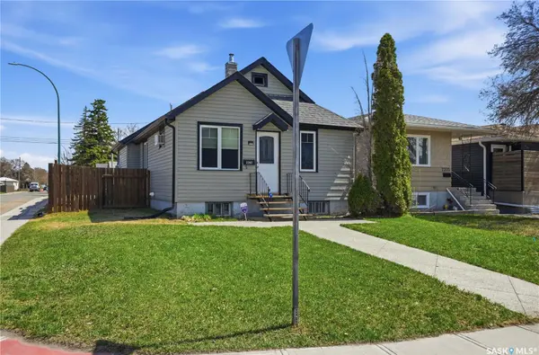 2203 LINDSAY STREET, Regina, SK S4N 3C2