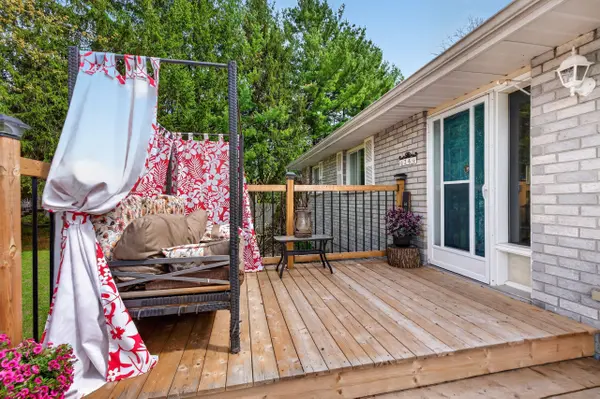 26 Dollar CRES, Greater Napanee, ON K7R 3K7