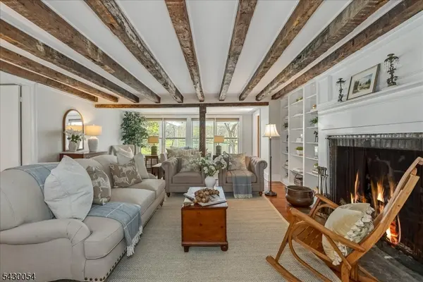 77 Homestead Rd, Tewksbury Twp., NJ 07830