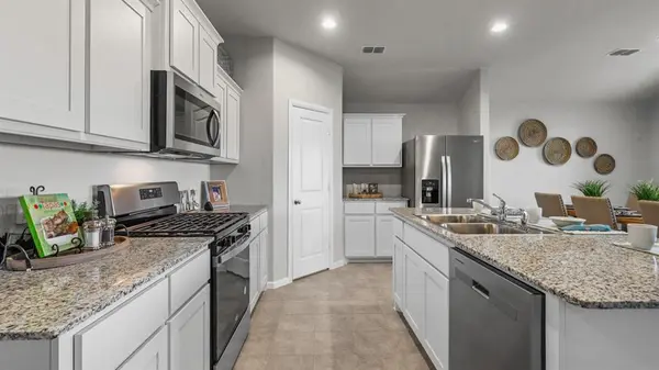 1025 FOXBURG Drive, Fort Worth, TX 76131