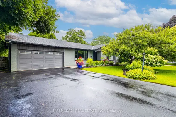 927 Ingersoll CT, Mississauga, ON L5J 2S2