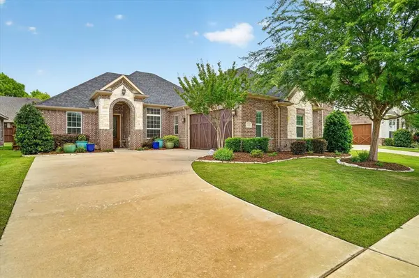933 Merion Drive, Fort Worth, TX 76028