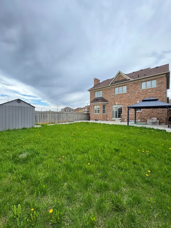 126 Martin Byrne DR, Brampton, ON L6P 4C7
