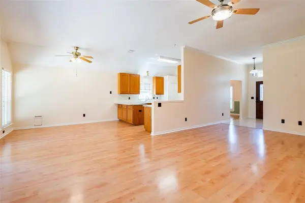 5919 Willow Wood Lane, Dallas, TX 75252