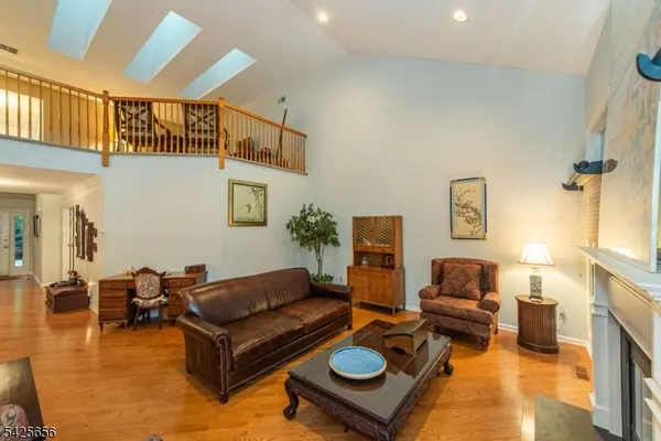 33 Waterford Dr, Montville Twp., NJ 07045