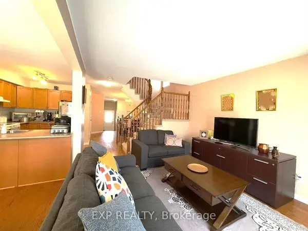 124 Lokoya ST, Kanata, ON K2S 0J4