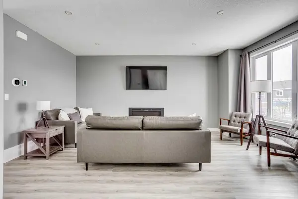 736 Athabasca AVE, Fort Mcmurray, AB T9J 1H7