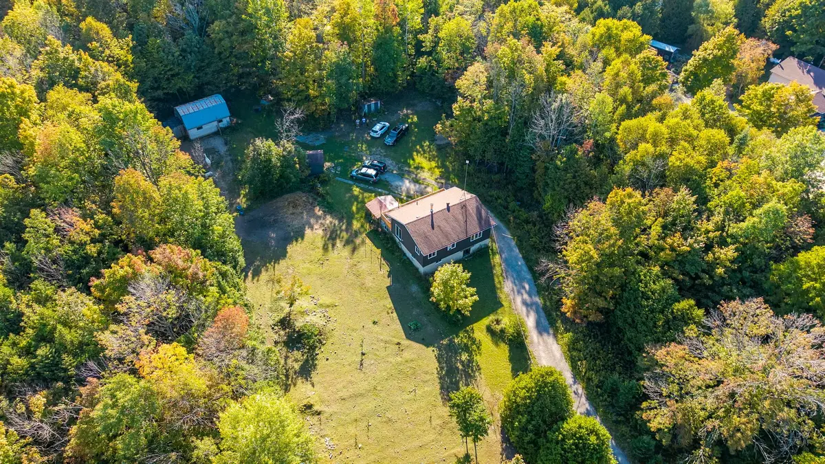 125 North Diagonal RD, South Bruce Peninsula, ON N0H 2T0