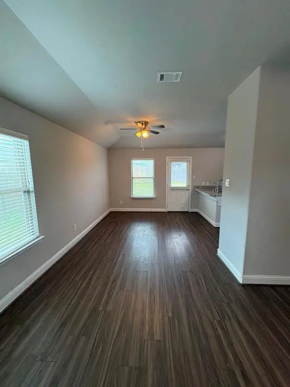 1433 Brindle Drive, Greenville, TX 75402