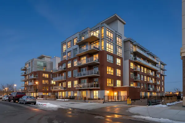 63 Inglewood PARK SE #412, Calgary, AB T2G 1B7