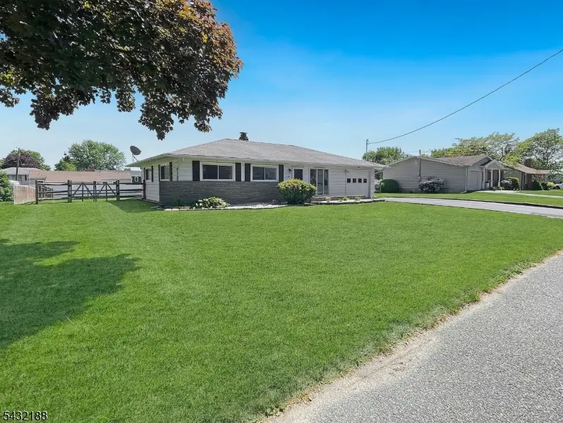 706 Rugby Road, Lopatcong Twp., NJ 08865