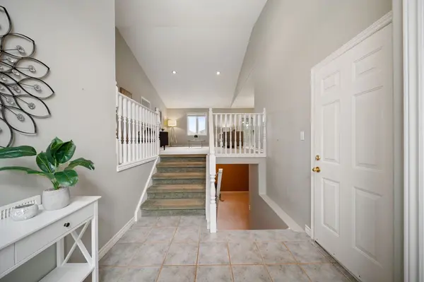 16 Macpherson DR, Brant, ON N3L 4B6