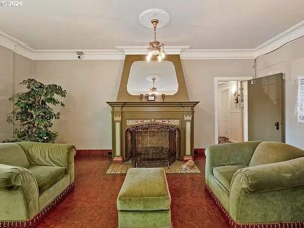 20 NW 16TH AVE #407, Portland, OR 97209