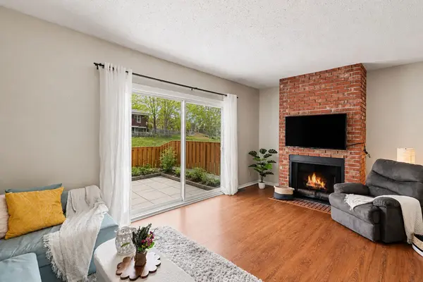 1120 Chimney Hill WAY, Beacon Hill North - South And Area, ON K1J 8Z6