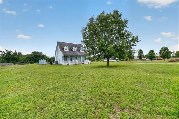 1284 County Road 101, Kaufman, TX 75142