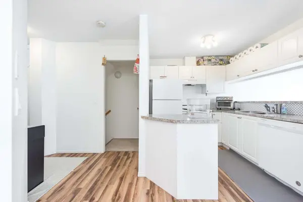281 Citadel PT NW, Calgary, AB T3G 5L2
