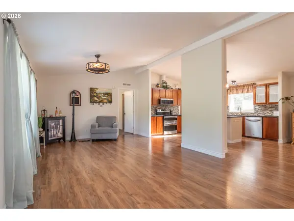 600 BECKER RD, Roseburg, OR 97471