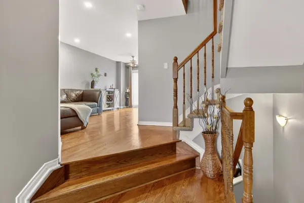 317 Copperfield CRES, Barrhaven, ON K2J 0L2