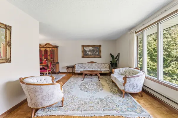 32 Louisa ST, Georgina, ON L0E 1L0