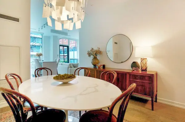 377 Madison AVE W #102, Toronto C02, ON M4V 3E1