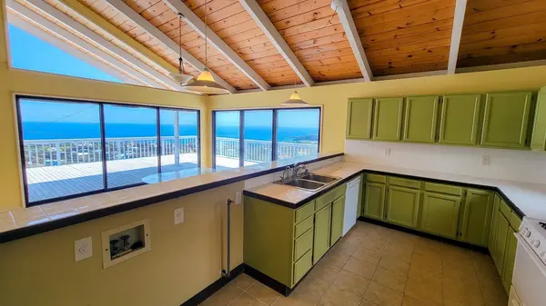 88-1518 EIWA AVE, Captain Cook, HI 96704