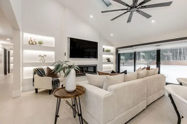 478 Golf Course RD, Wasaga Beach, ON L9Z 1S5