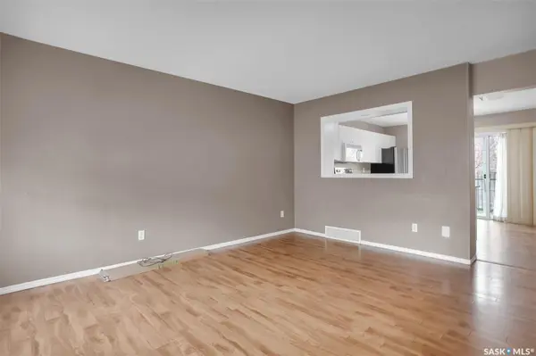 670 Kenderdine ROAD #102, Saskatoon, SK S7N 4W2