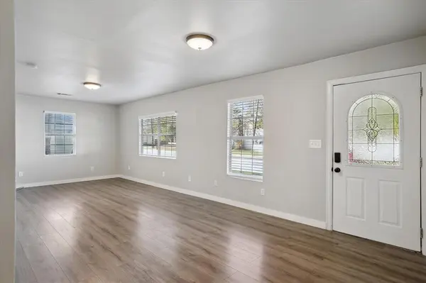 306 N Walnut Street, Roanoke, TX 76262