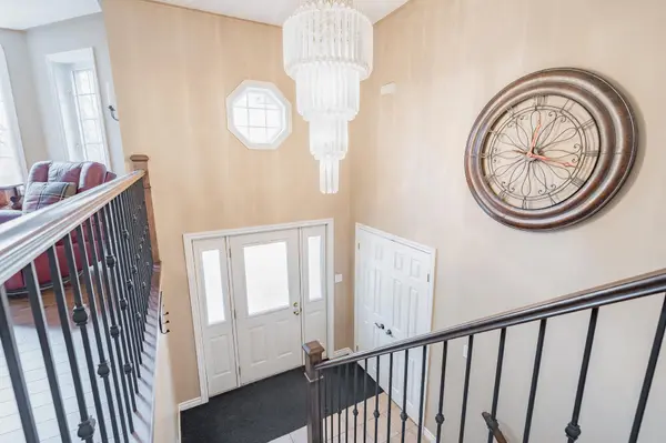 704 Trinity ST, Innisfil, ON L9S 2G8
