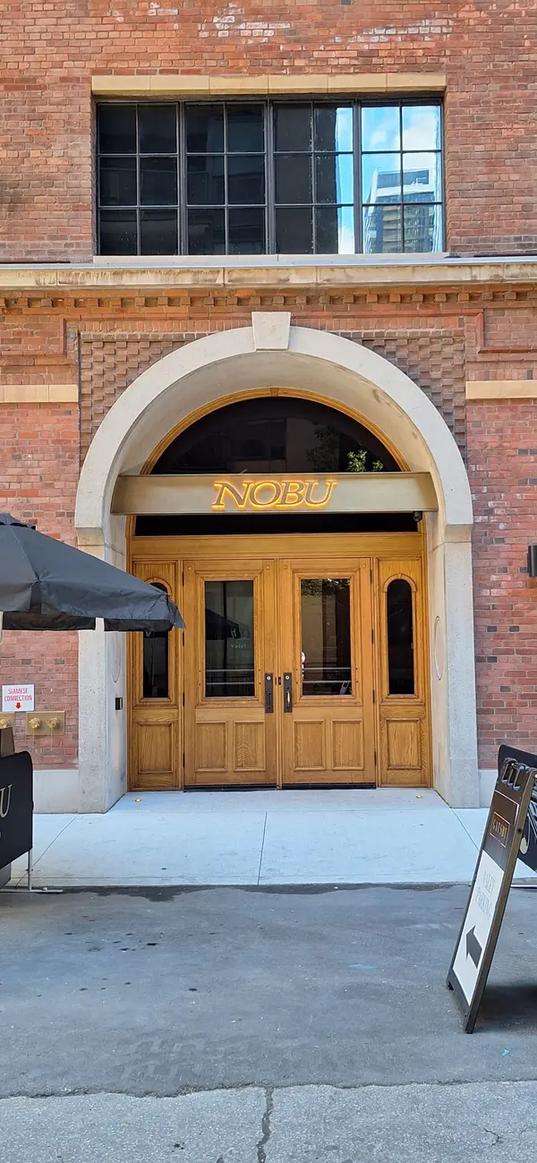 15 Mercer ST #702, Toronto C01, ON M5V 1H2