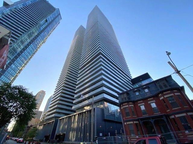 50 Charles ST E #5404, Toronto C08, ON M4Y 0C3