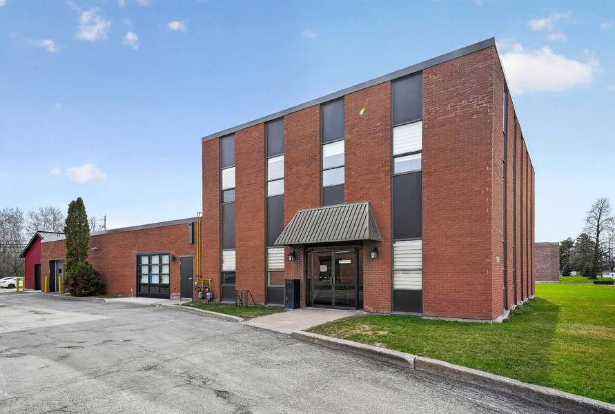 215 Colonnade RD, Cityview - Parkwoods Hills - Rideau Shore, ON K2E 7K3
