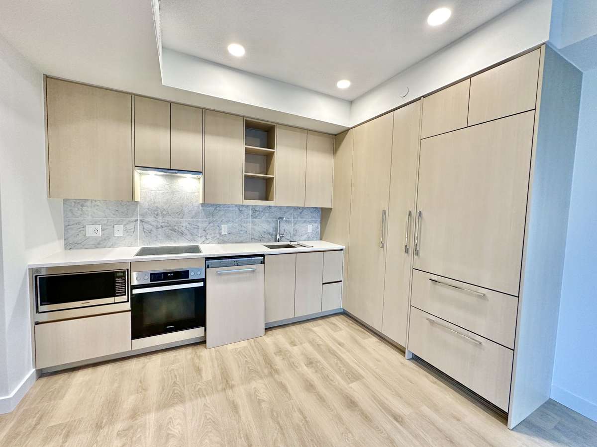 95 Mcmahon DR #2206, Toronto C15, ON M2K 0H2