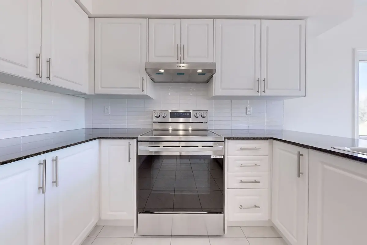 140 Hawkins ST, Georgina, ON L0E 1R0