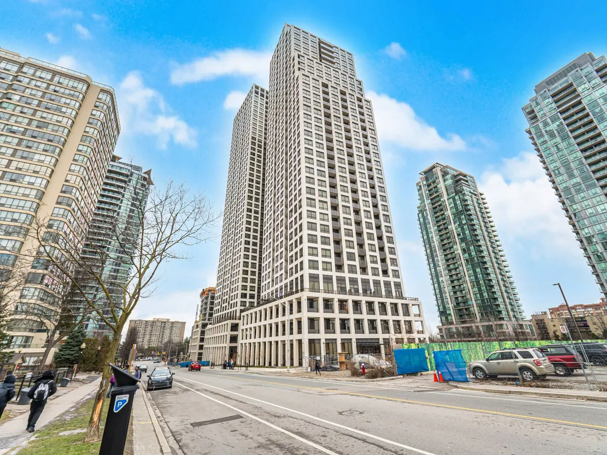 30 Elm DR W #1807, Mississauga, ON L5B 0N6