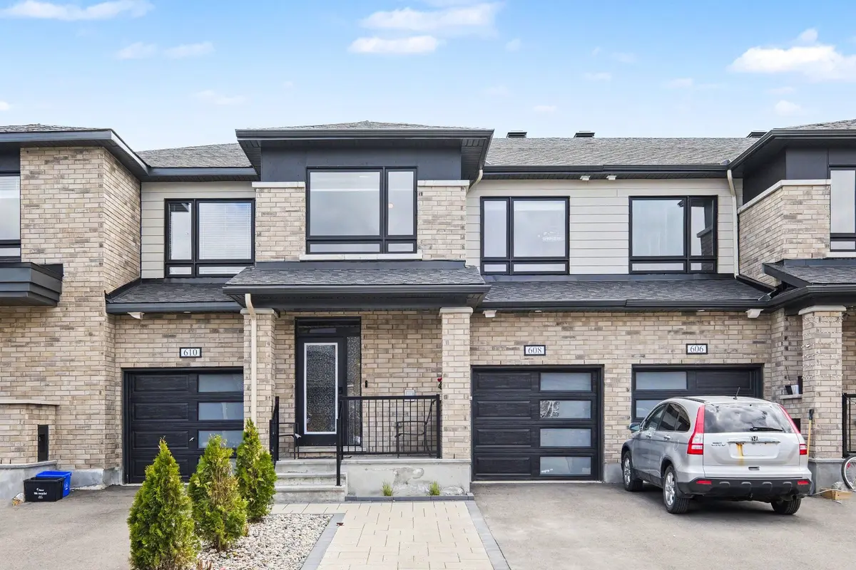 608 Fenwick WAY, Barrhaven, ON K2J 7E5