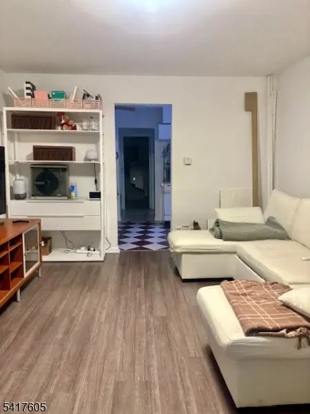 31 E 20Th St, Linden City, NJ 07036