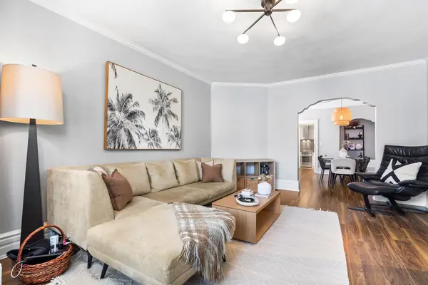 29 Shannon ST, Toronto C01, ON M6J 2E6