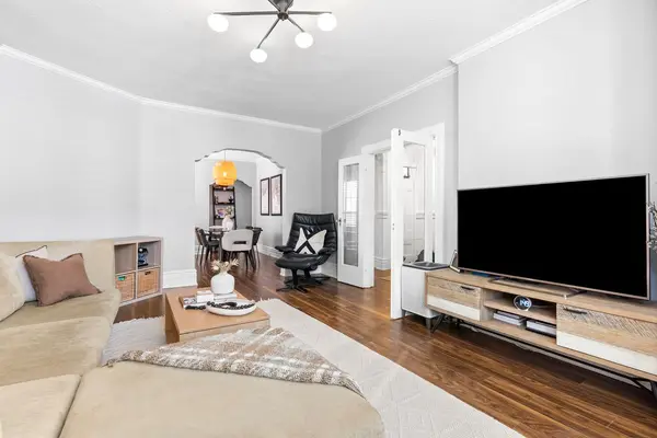 29 Shannon ST, Toronto C01, ON M6J 2E6