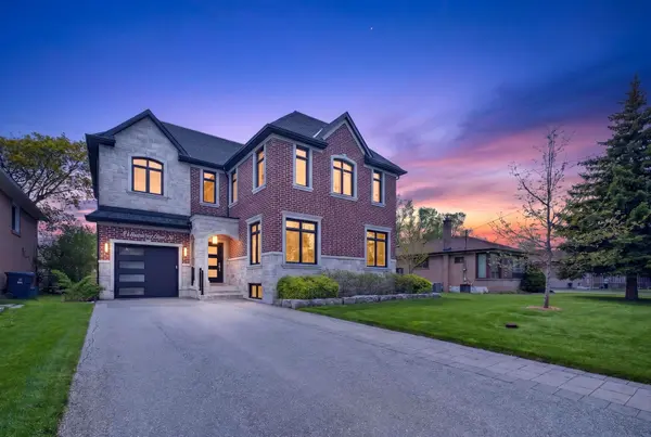 9 Baintree East ST, Toronto C06, ON M3H 3X6