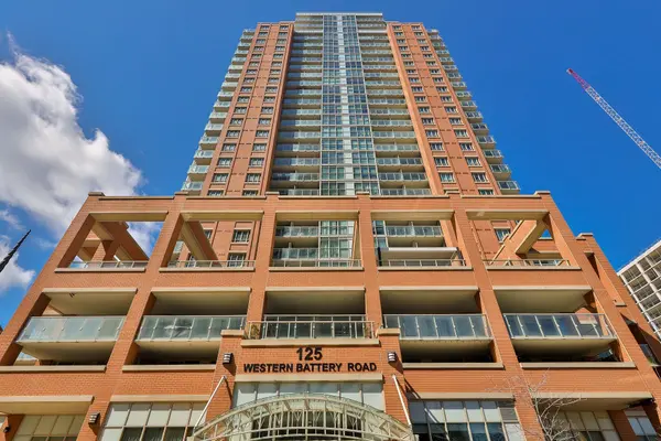 125 Western Battery RD #2815, Toronto C01, ON M6K 3R8