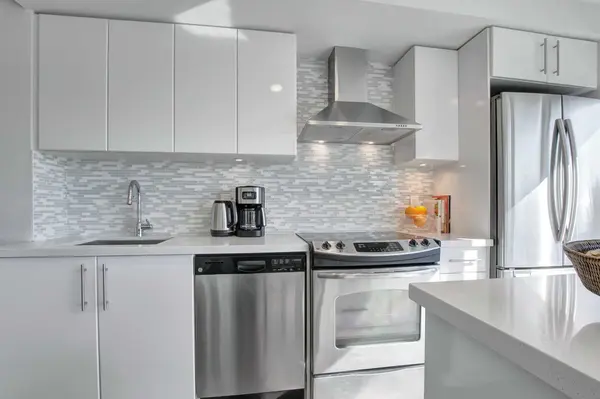 58 Orchard View BLVD #414, Toronto C03, ON M4R 1B9