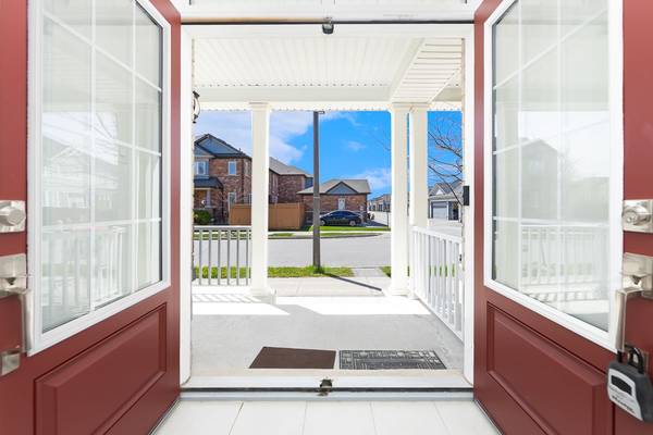 99 Cornwall DR, Markham, ON L6B 0Y5
