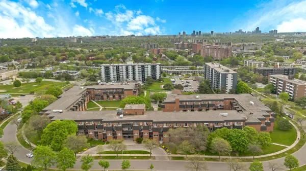 1395 Williamsport DR #347, Mississauga, ON L4X 2T4