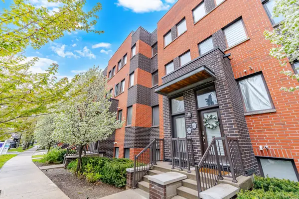 60 Winston Park BLVD #66, Toronto W05, ON M3K 0A4
