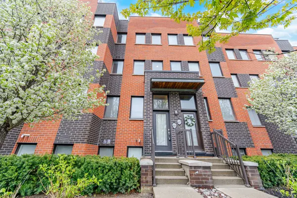 60 Winston Park BLVD #66, Toronto W05, ON M3K 0A4
