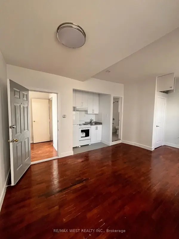 96 Springhurst AVE #3, Toronto W01, ON M6K 1C1